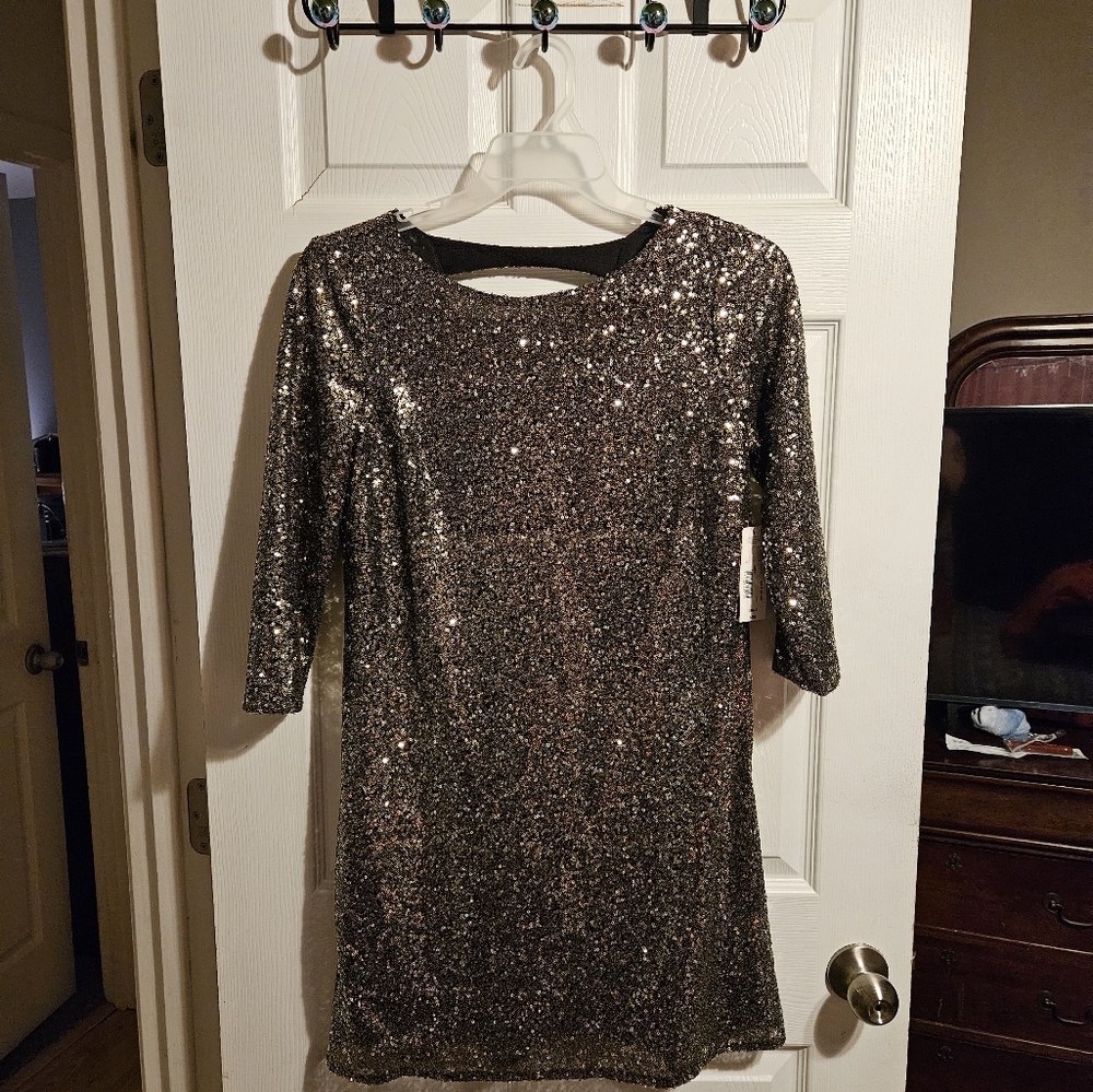 Size small women's gold sequin dress